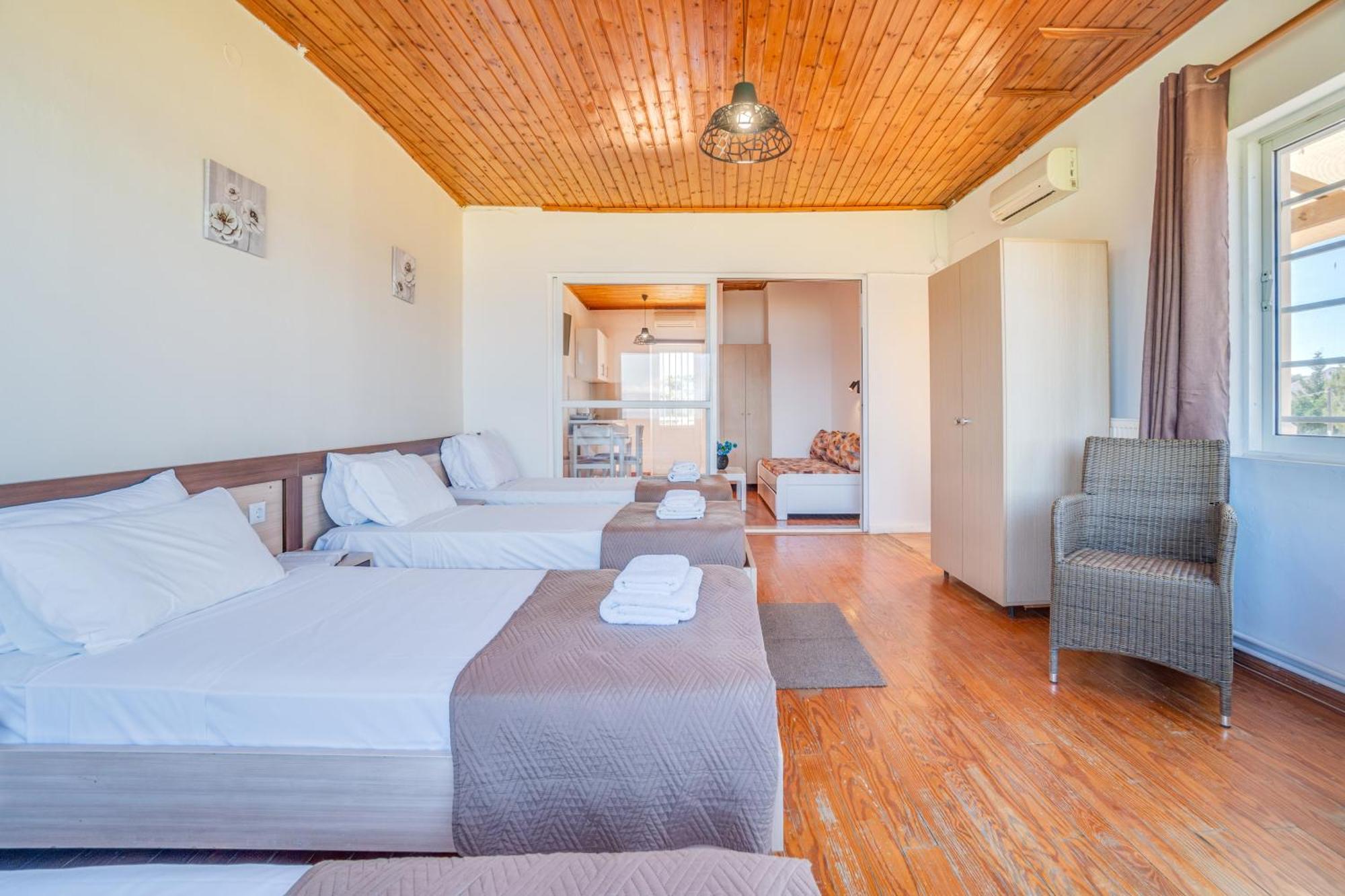 Sandy Beach Houses - Sea View Kavos Room photo